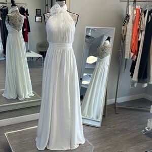 Mac Duggal Elegant White Halter Neck Dress